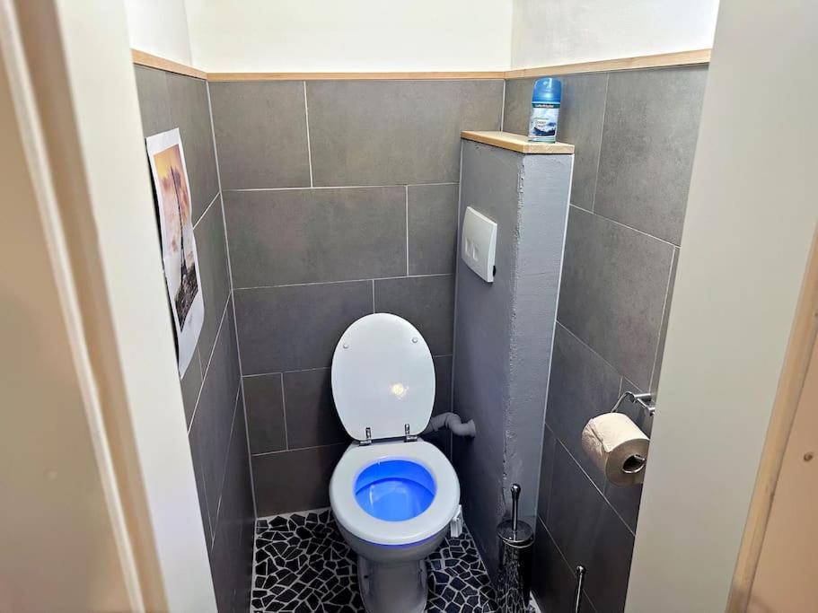 Spacious 2 Bedroom Loft With Courtyard - Centre Apartmán